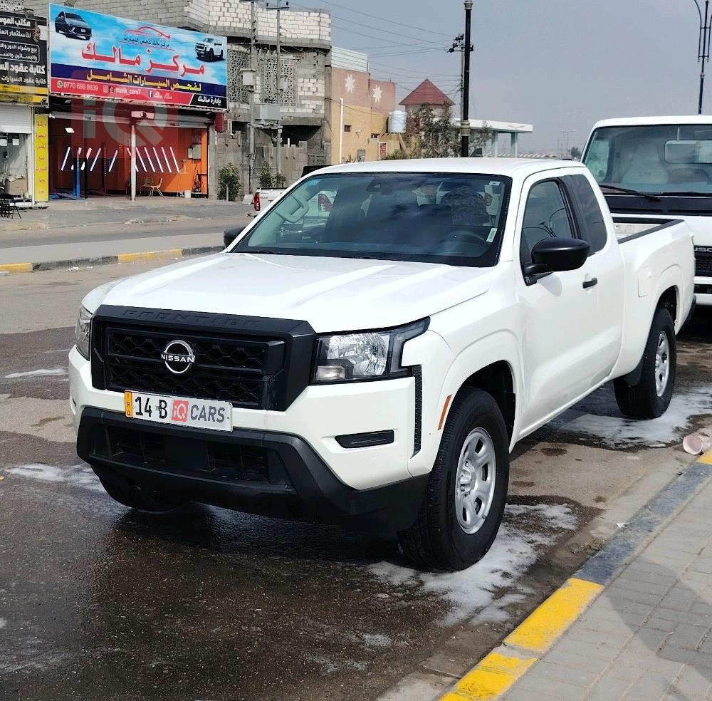 نيسان فرونتر